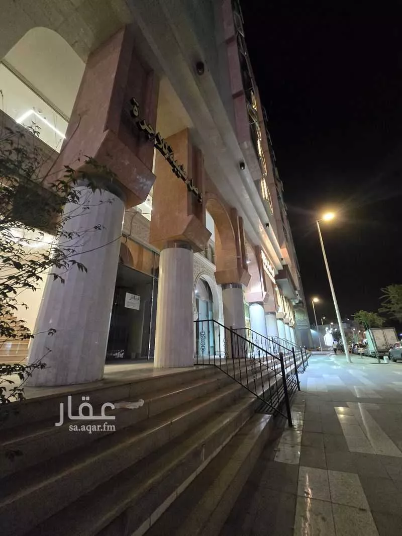 محل 313 م² في الجمعة 3