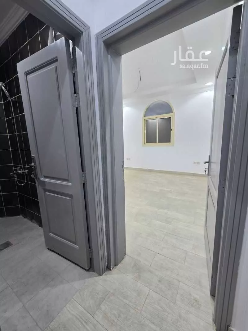 4 bedroom apartment in Al Shuraybat, Madinah 6