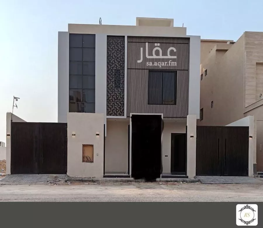 فيلا 7 غرف في العارض 2