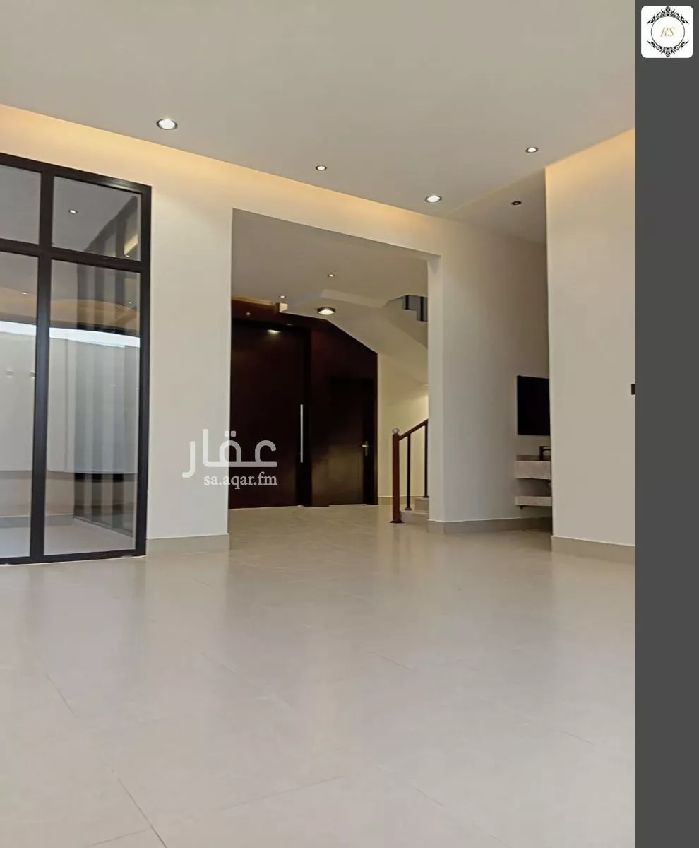 فيلا 7 غرف في العارض 3