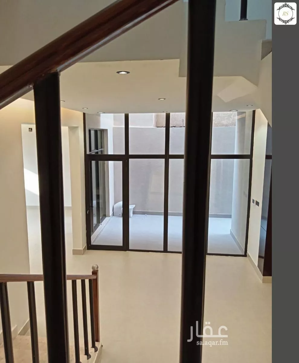 فيلا 7 غرف في العارض 5