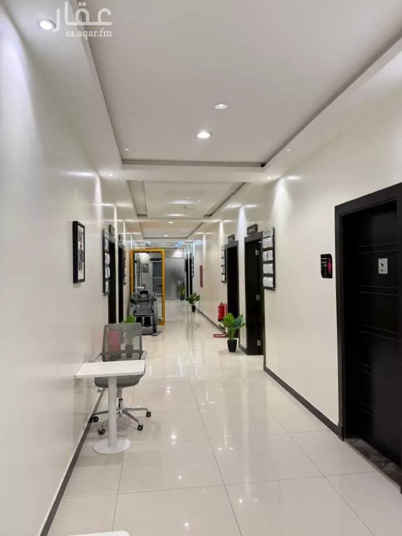 18 bedroom office in Al Aridh, Riyadh 4