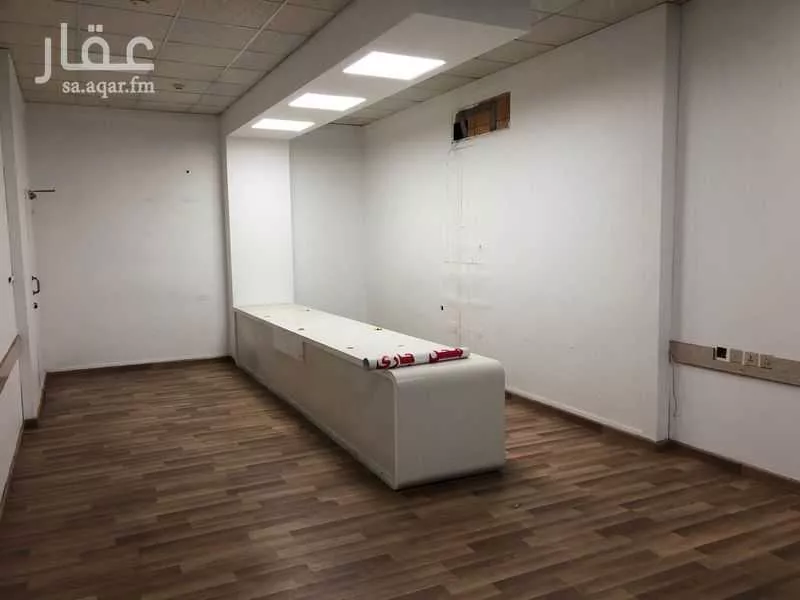 3 bedroom office in Al Souq, Eastern Province 6