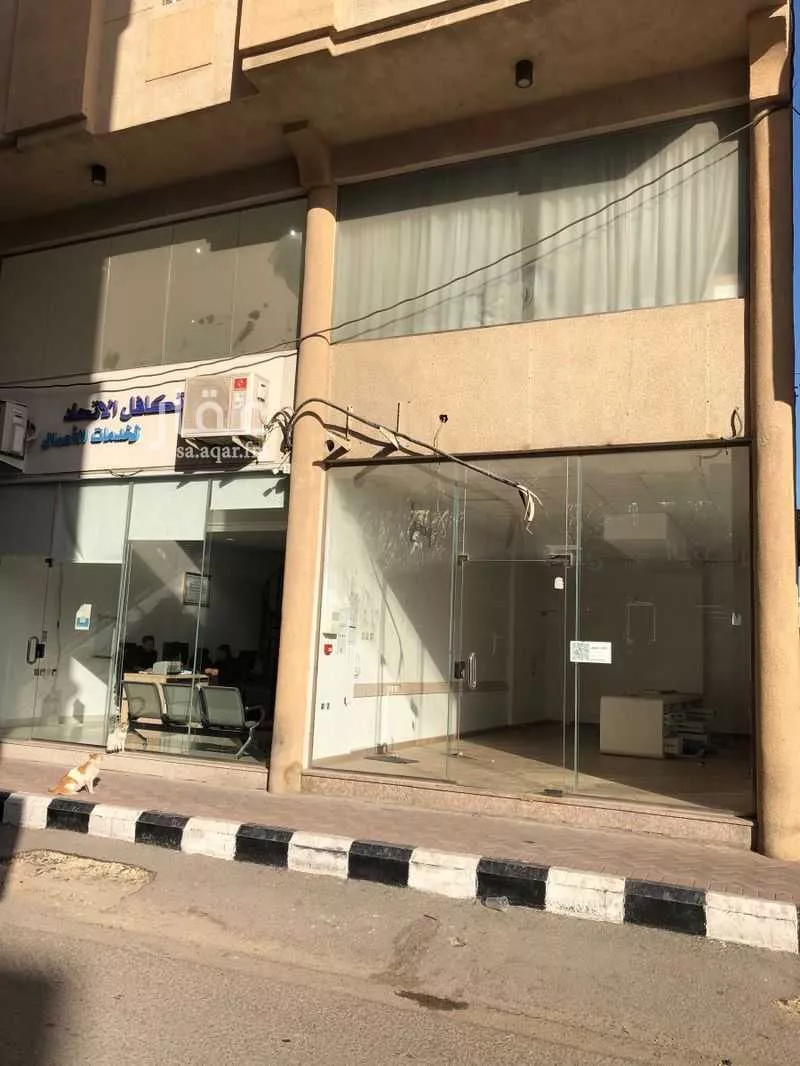 مكتب 267 م² في السوق 1