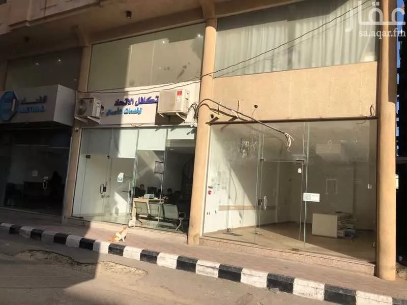 مكتب 267 م² في السوق 4