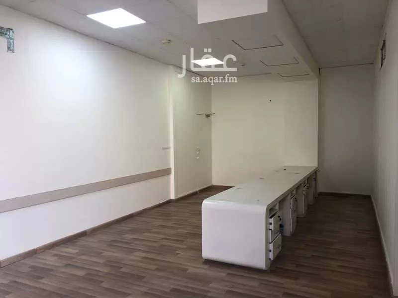 3 bedroom office in Al Souq, Eastern Province 11