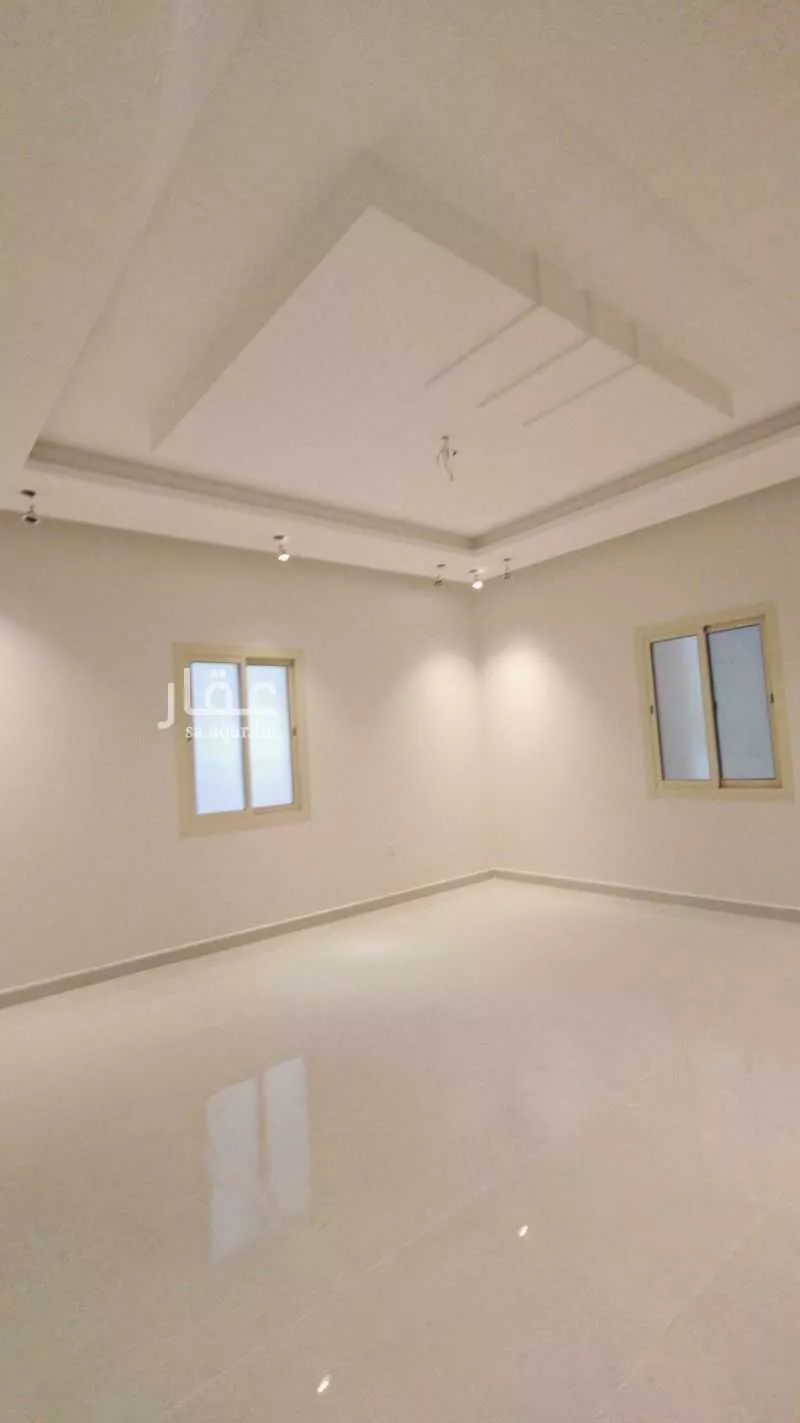 شقة 6 غرف في الريان 5