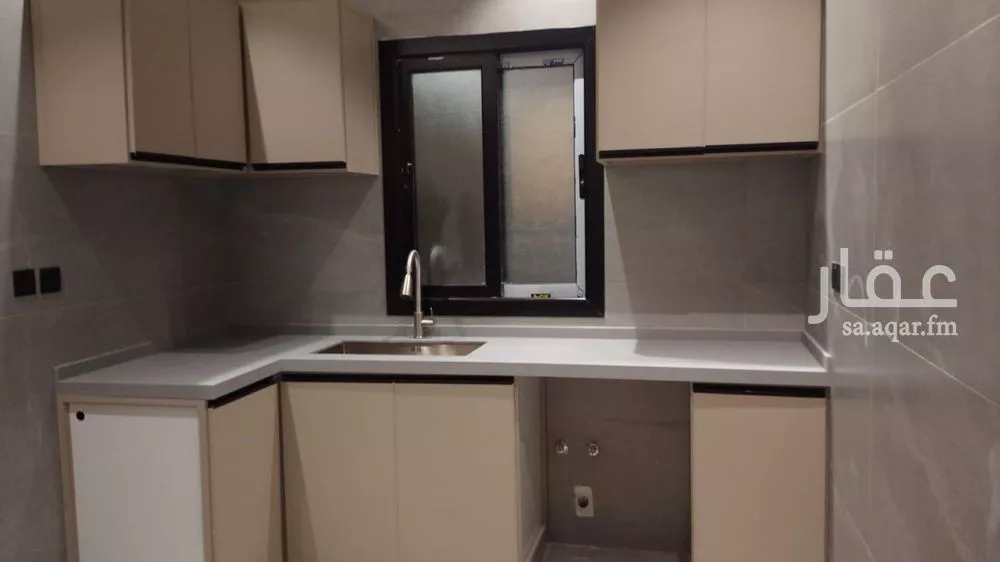 4 bedroom apartment in Az Zomorod, Jeddah 8