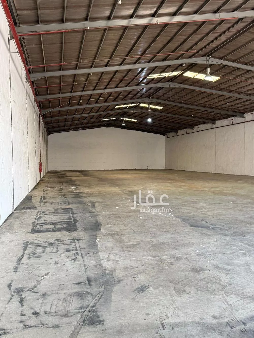 مستودع 1342 م² في المشاعل 2