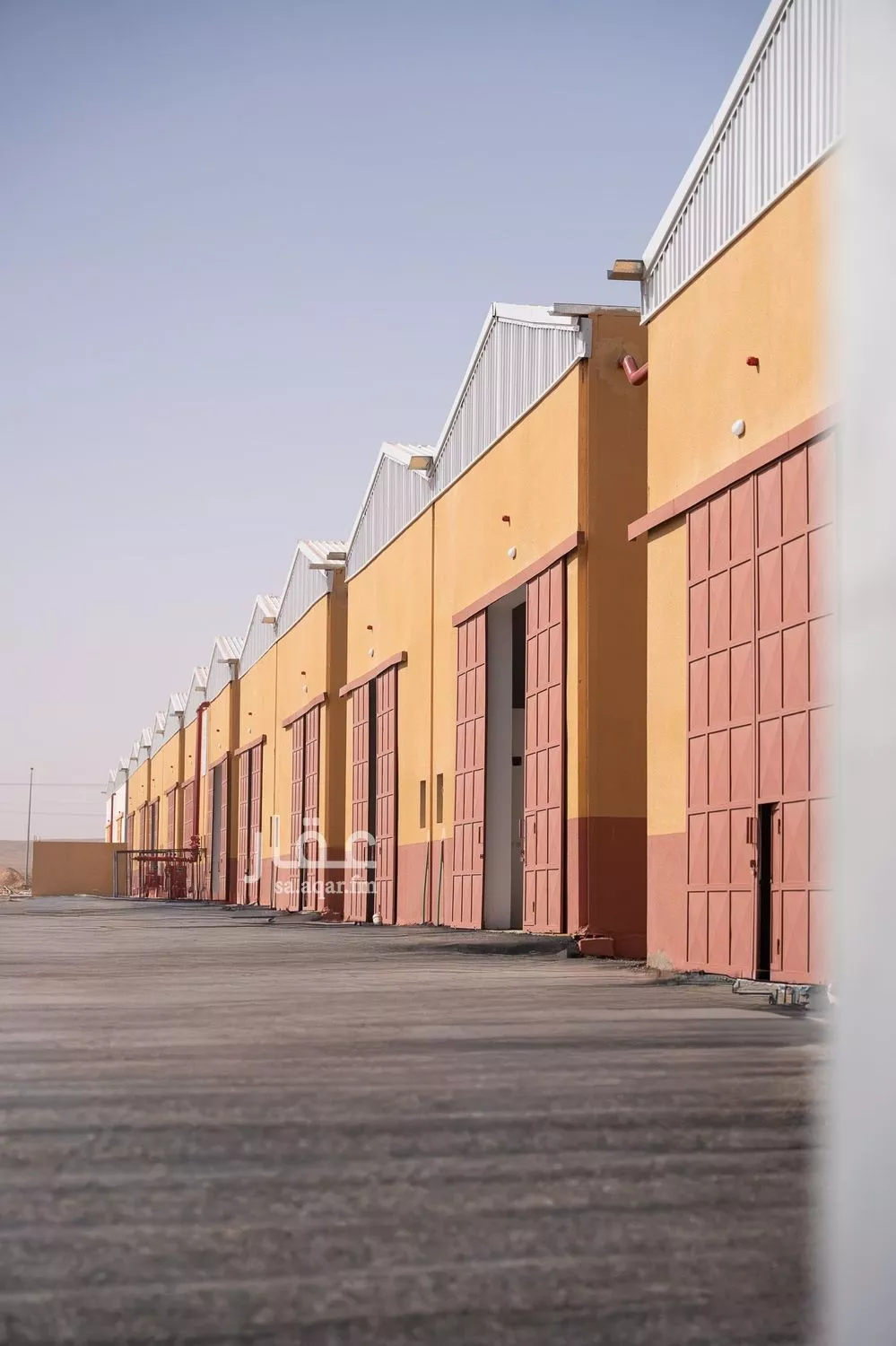 مستودع 3000 م² في بنبان 2