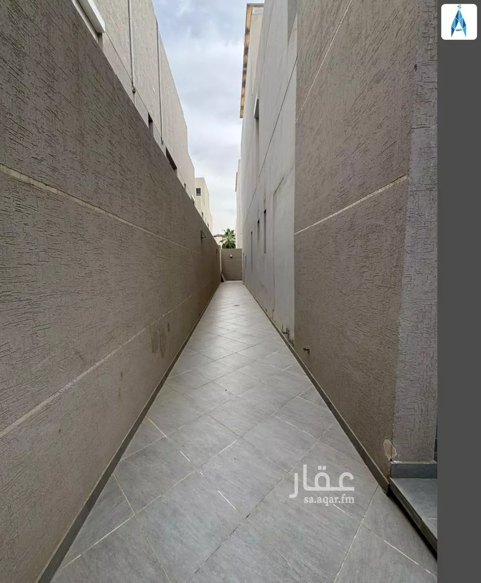 5 bedroom villa in Al Yasmin 5