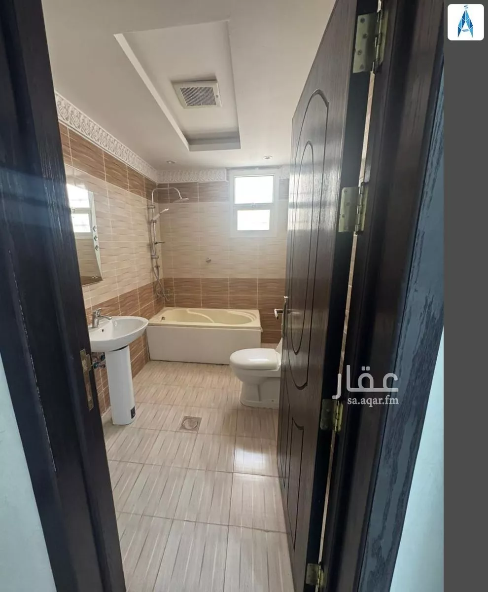 4 bedroom villa in Dhahrat Laban, Riyadh 25