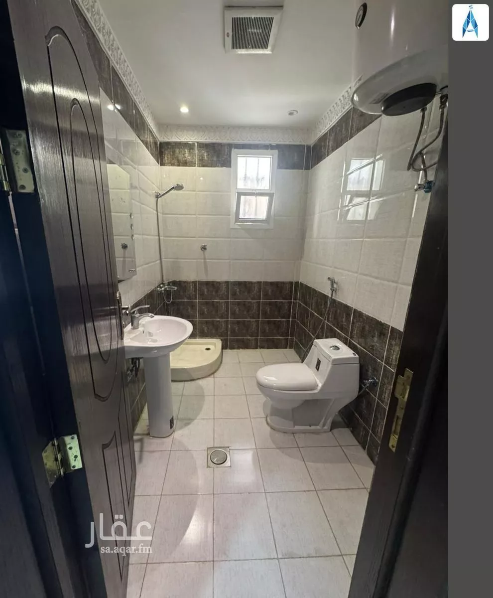 4 bedroom villa in Dhahrat Laban, Riyadh 22