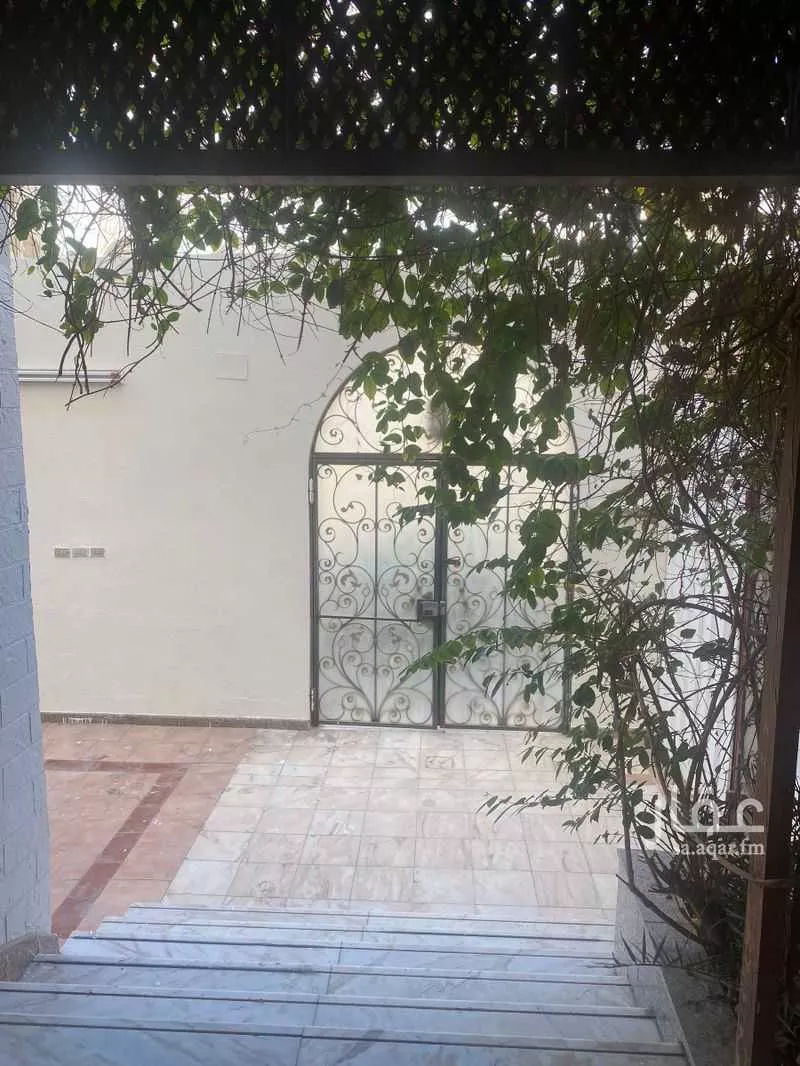 5 bedroom floor in Al Safa 5