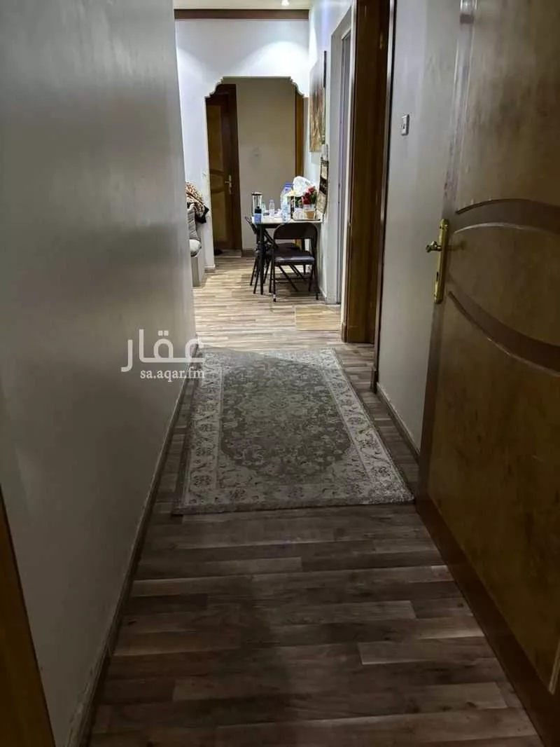 شقة 4 غرف في الحمراء 3