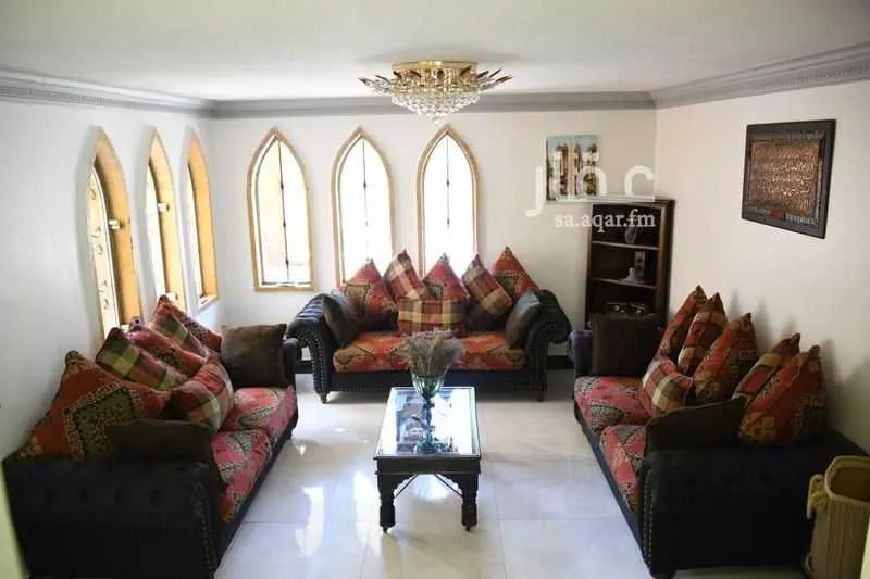 8 bedroom villa in An Namudhajiyah, Riyadh 10