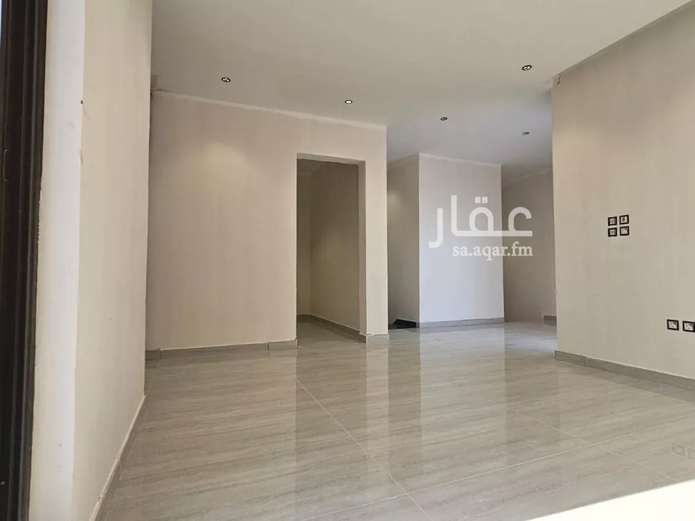 فيلا 6 غرف في الامواج 5