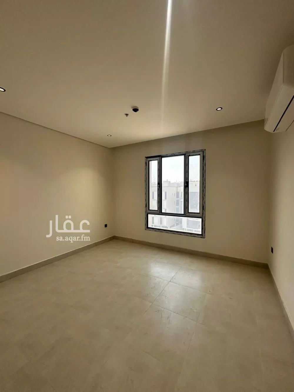 شقة 5 غرف في الحمرا 3