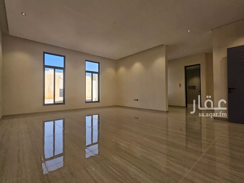 فيلا 6 غرف في الامواج 3