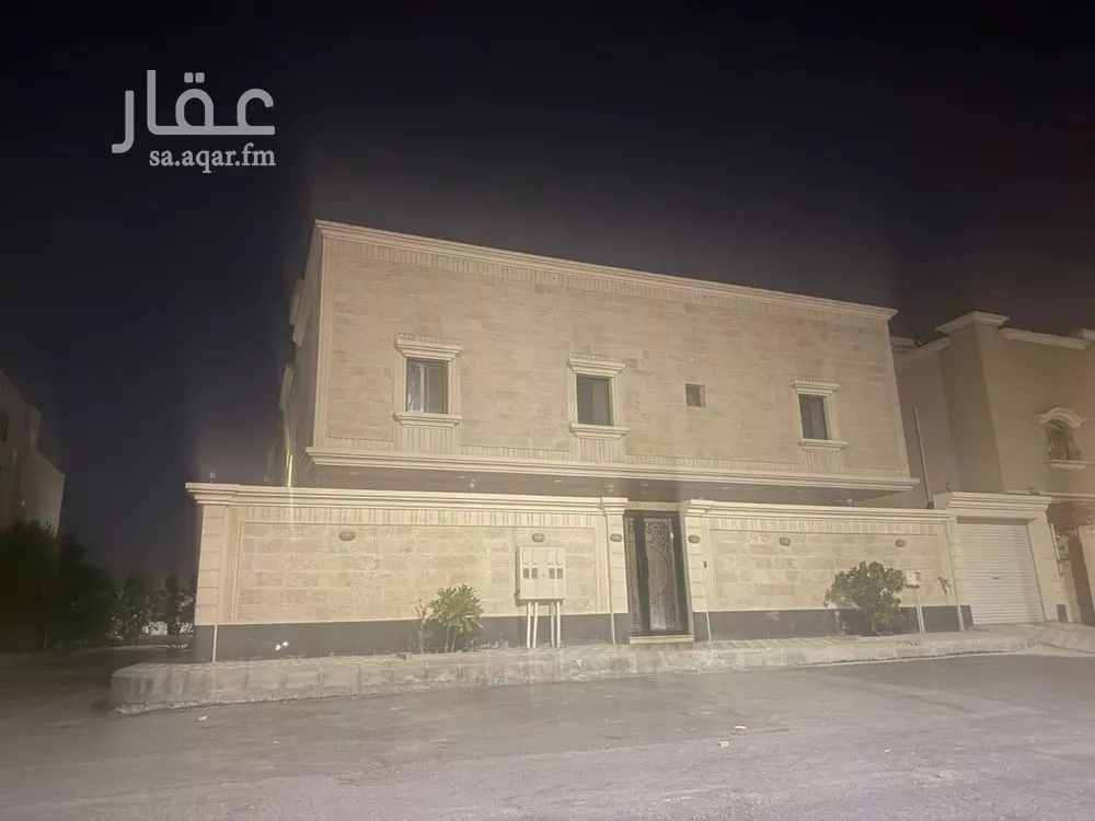 فيلا 7 غرف في الشراع 2