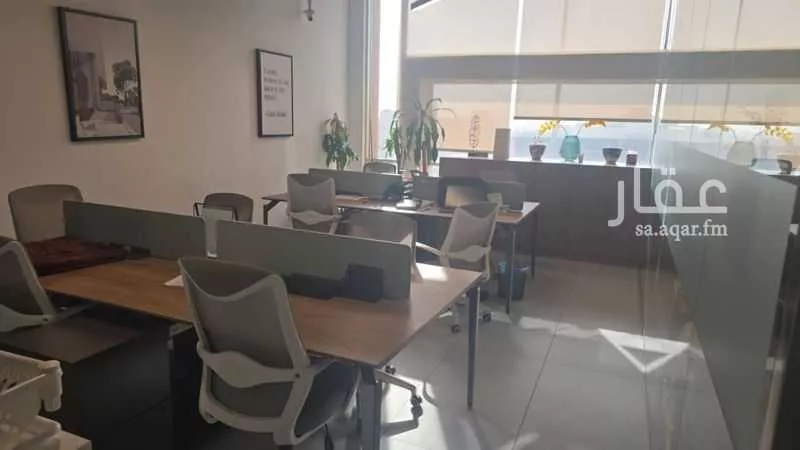 مكتب 1575 م² في الملقا 1