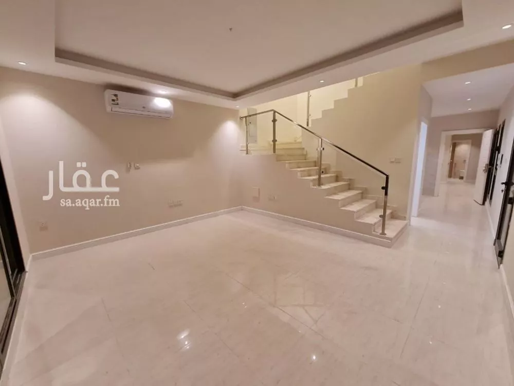 4 bedroom villa in Sports City, Eastern Province 13