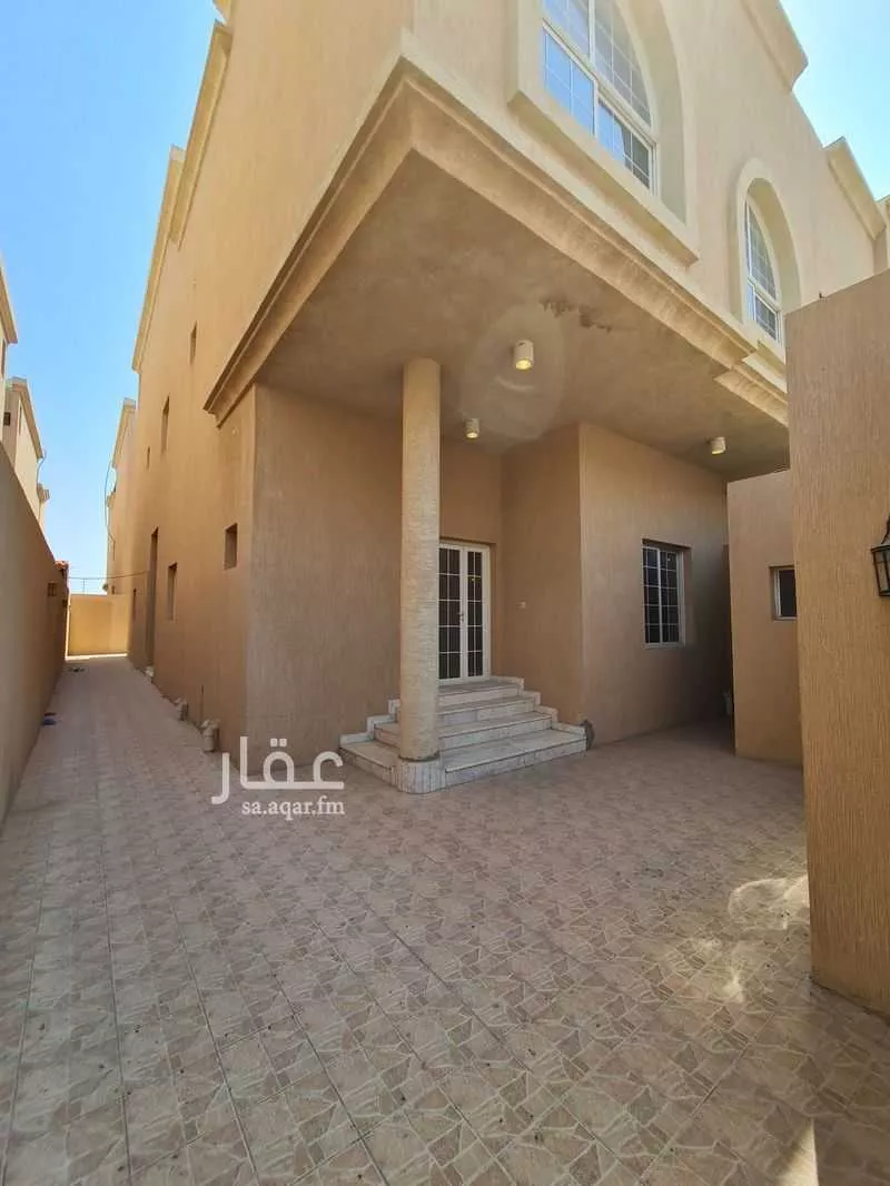 فيلا 6 غرف في السيف 2