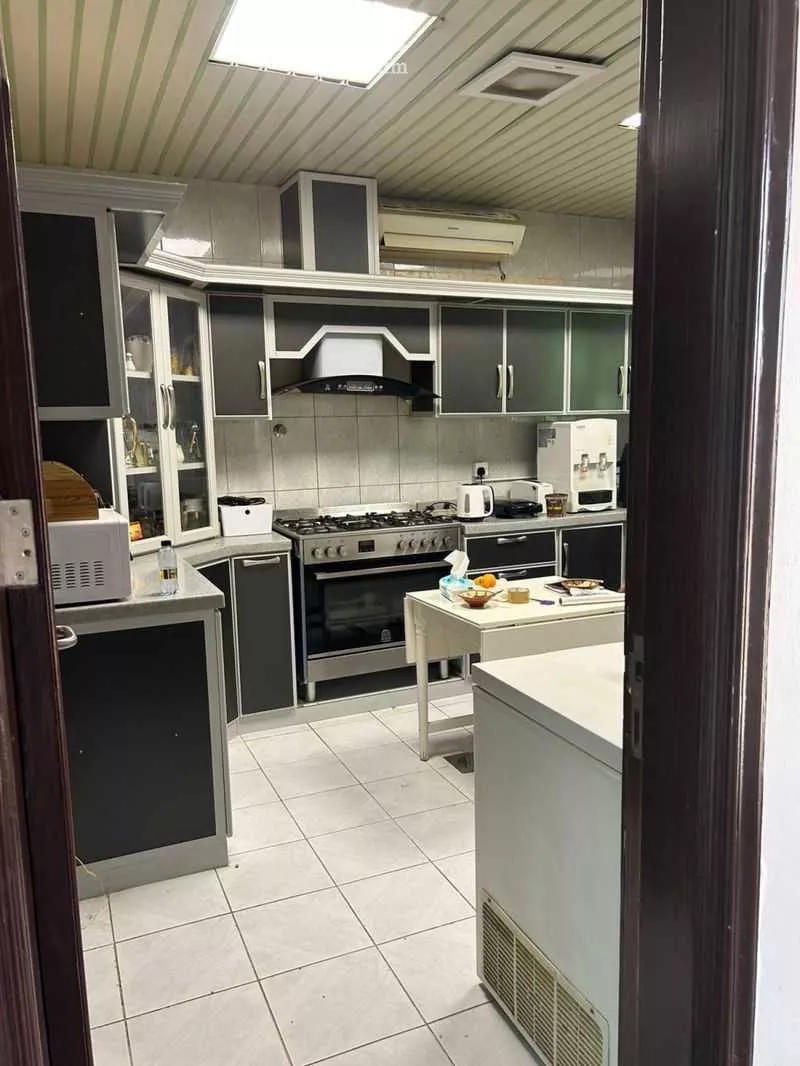 10 bedroom villa in Al Sahafah, Riyadh 21