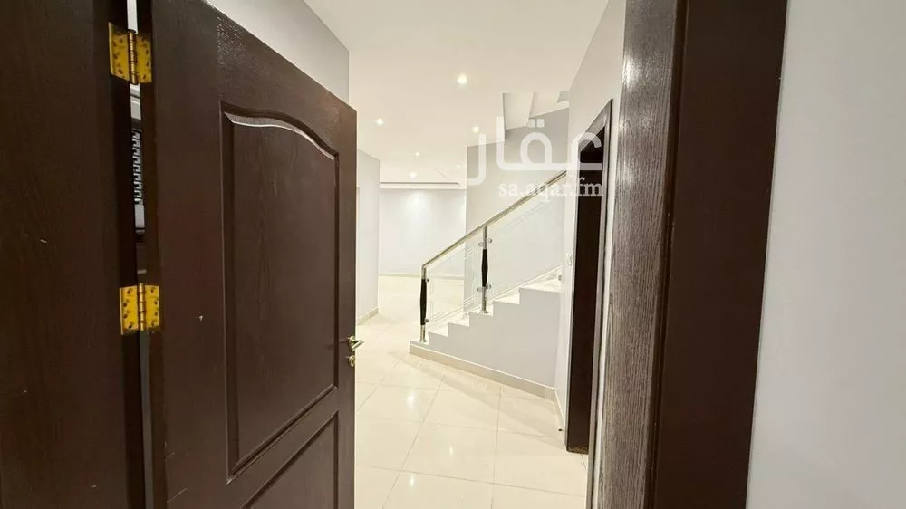 4 bedroom apartment in Hittin 2