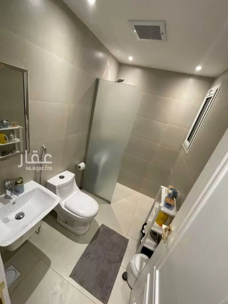 4 bedroom apartment in Al Qairawan, Riyadh 7