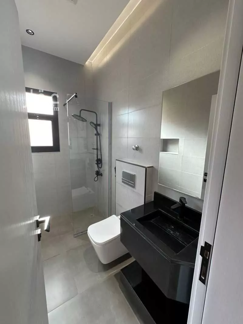 شقة 5 غرف في الروضة 5