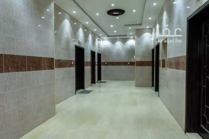 عمارة 828 م² في الملك فهد 2