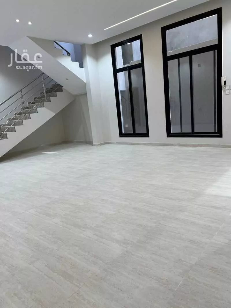 فيلا 6 غرف في الرمال 2