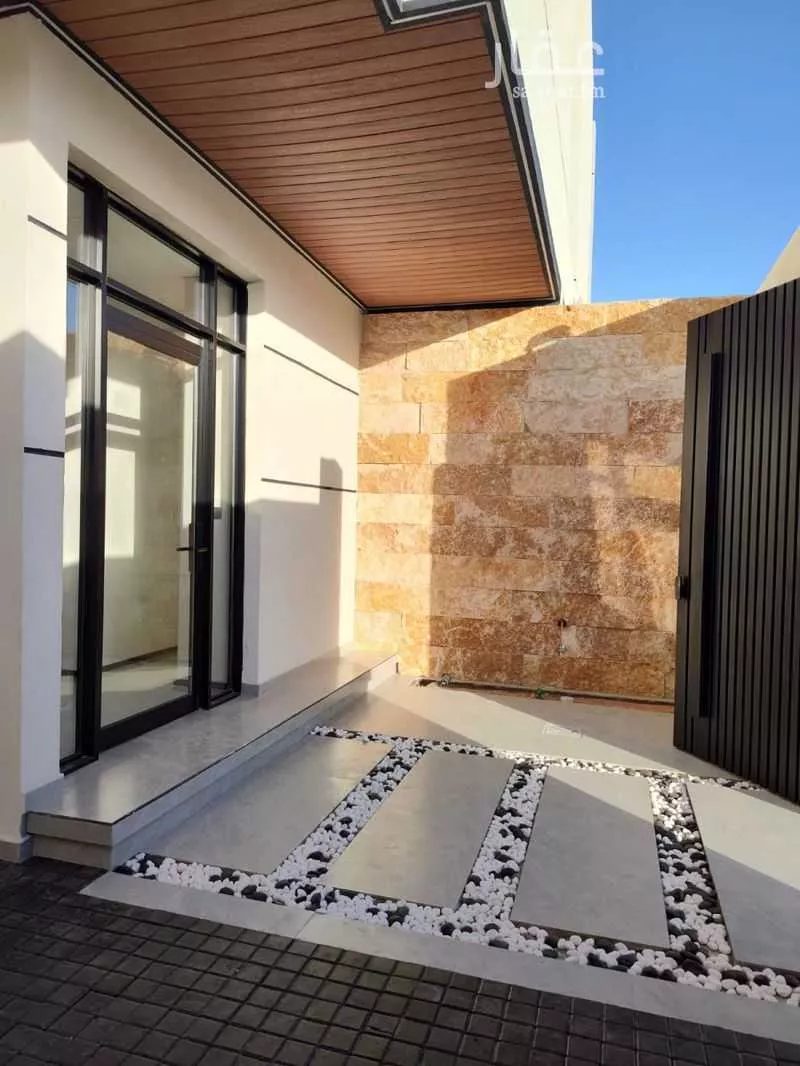 فيلا 4 غرف في العارض 5