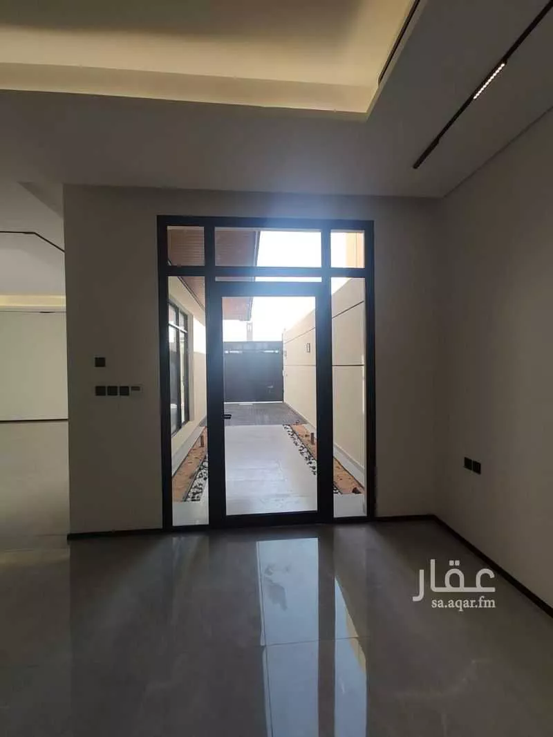 فيلا 4 غرف في العارض 1