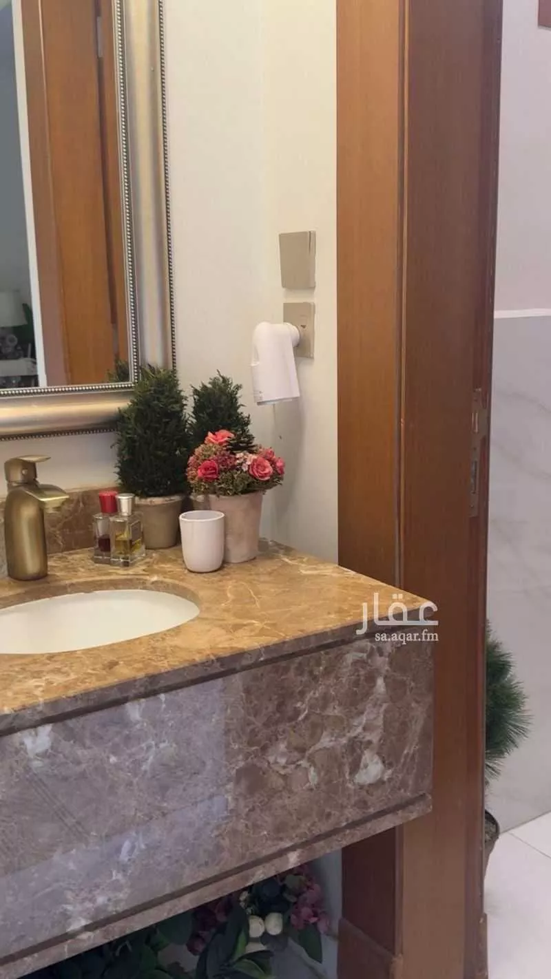 فيلا 6 غرف في الملقا 2