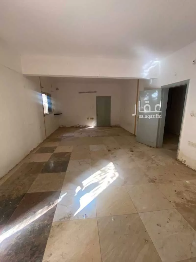 5 bedroom villa in Al Malaz 5