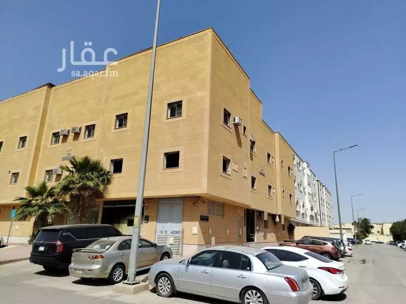 عمارة 900 م² في الريان 2