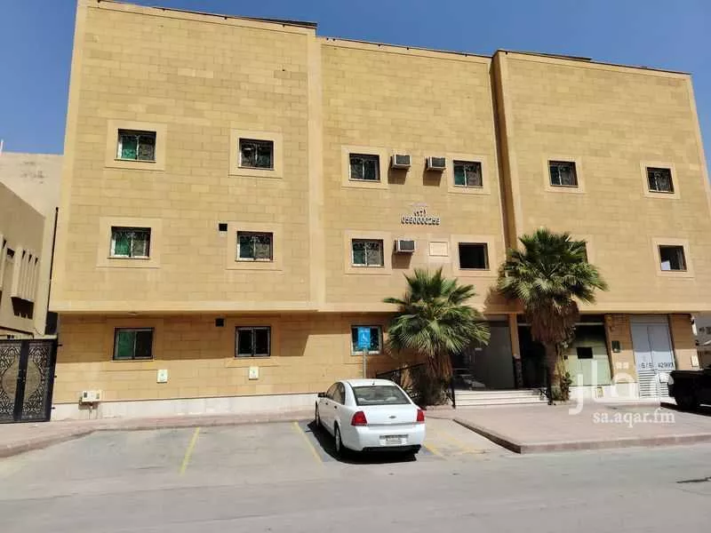 عمارة 900 م² في الريان 1