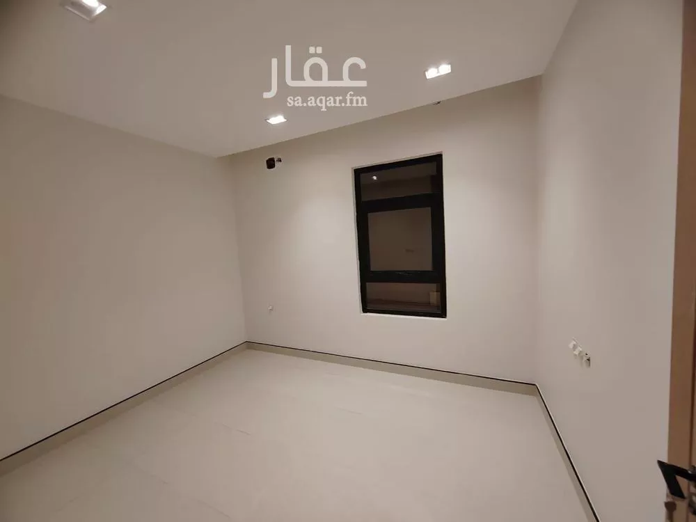 فيلا 5 غرف في الرمال 2