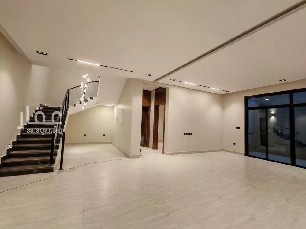 فيلا 5 غرف في الرمال 2