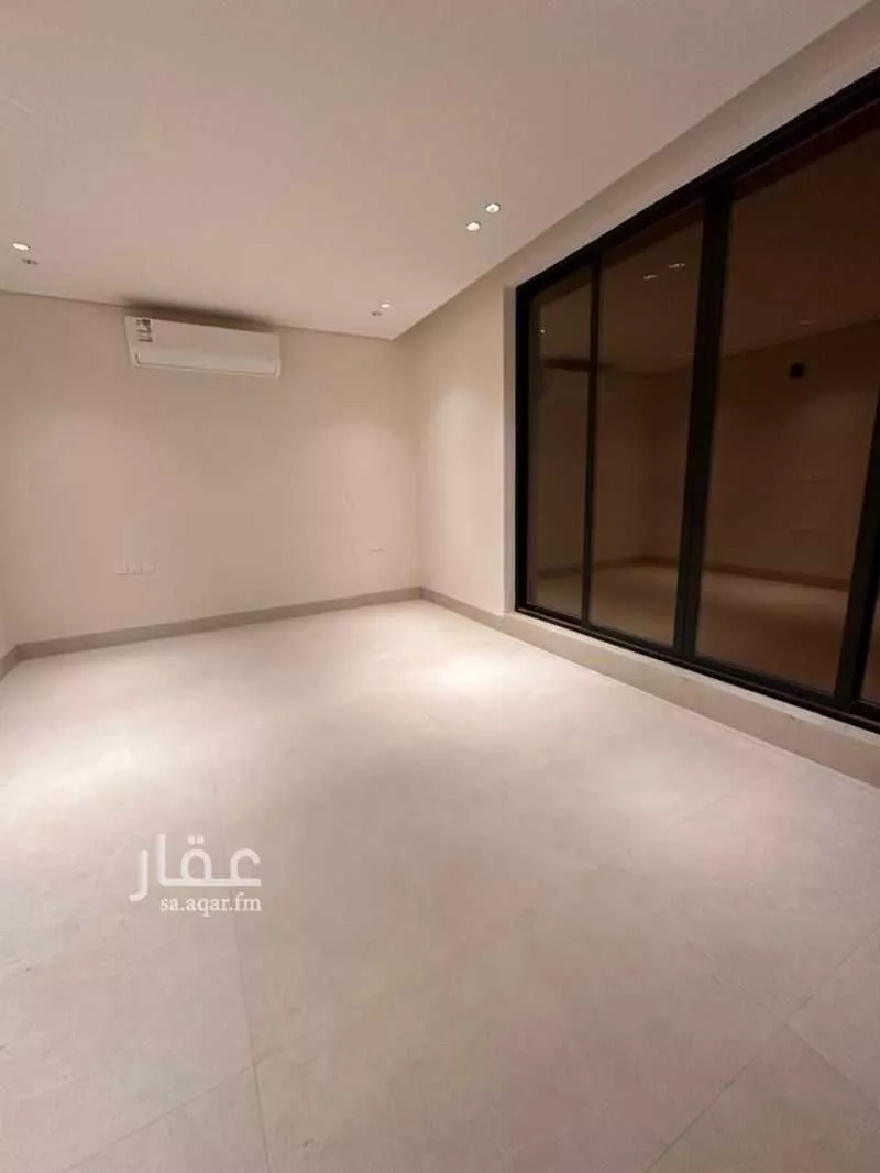 شقة 5 غرف في الملقا 4