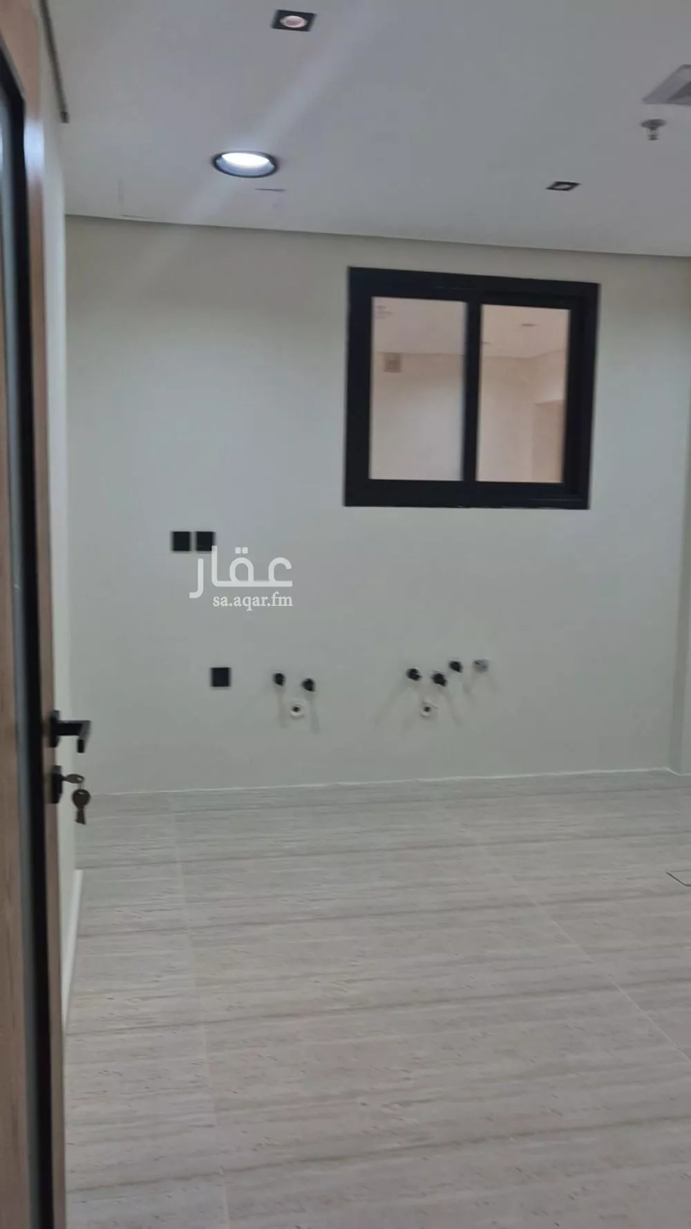 شقة 5 غرف في ضاحية الملك فهد 2