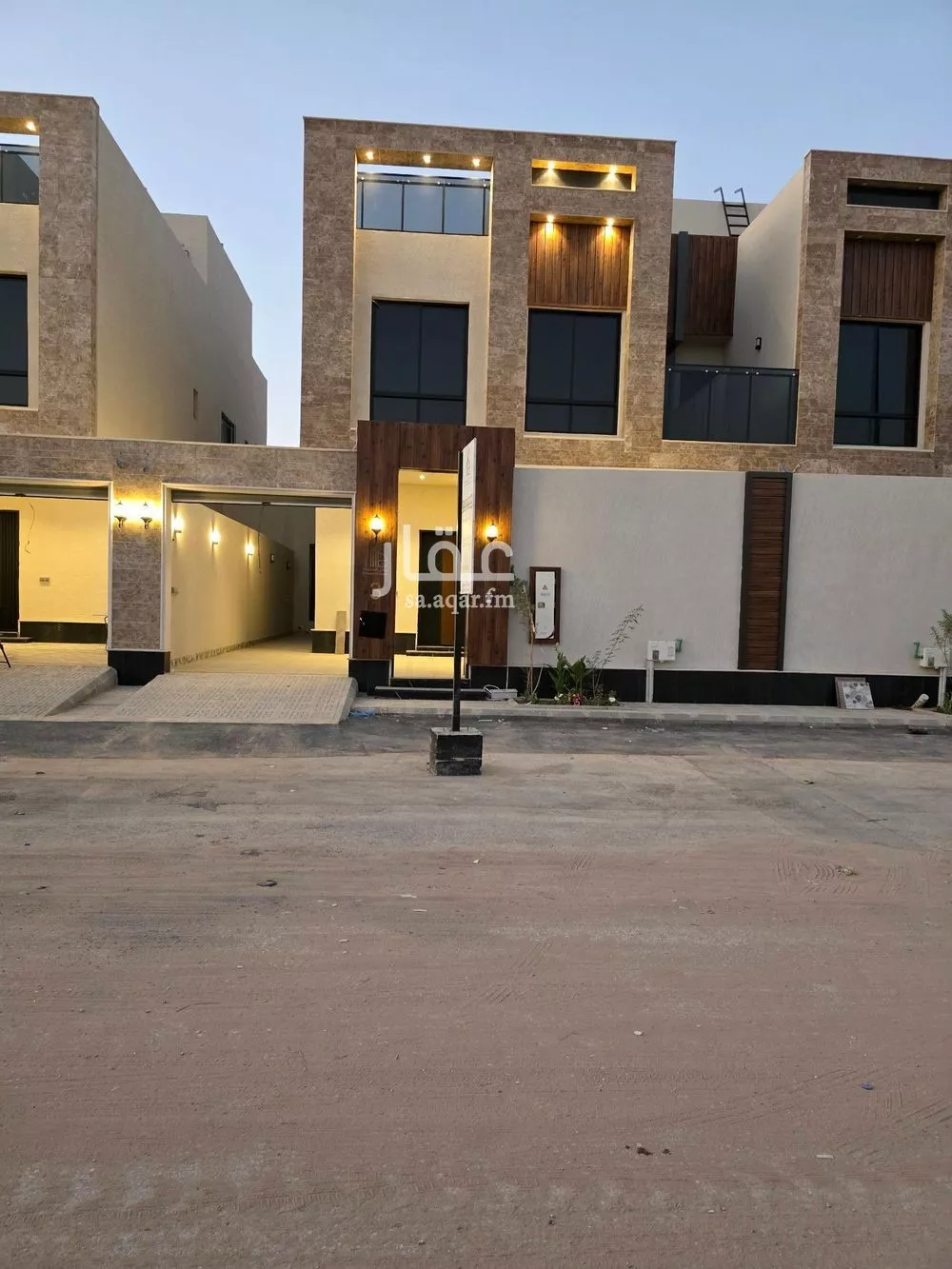 5 bedroom villa in Al Rimal 1