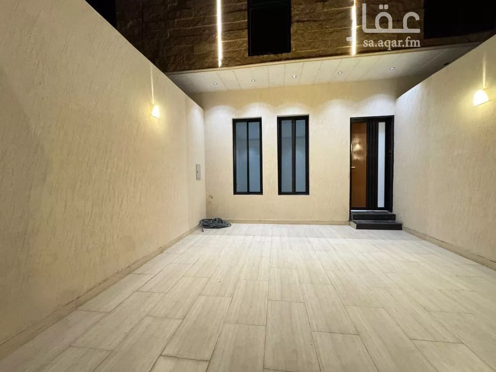 5 bedroom duplex in Al Rimal 3