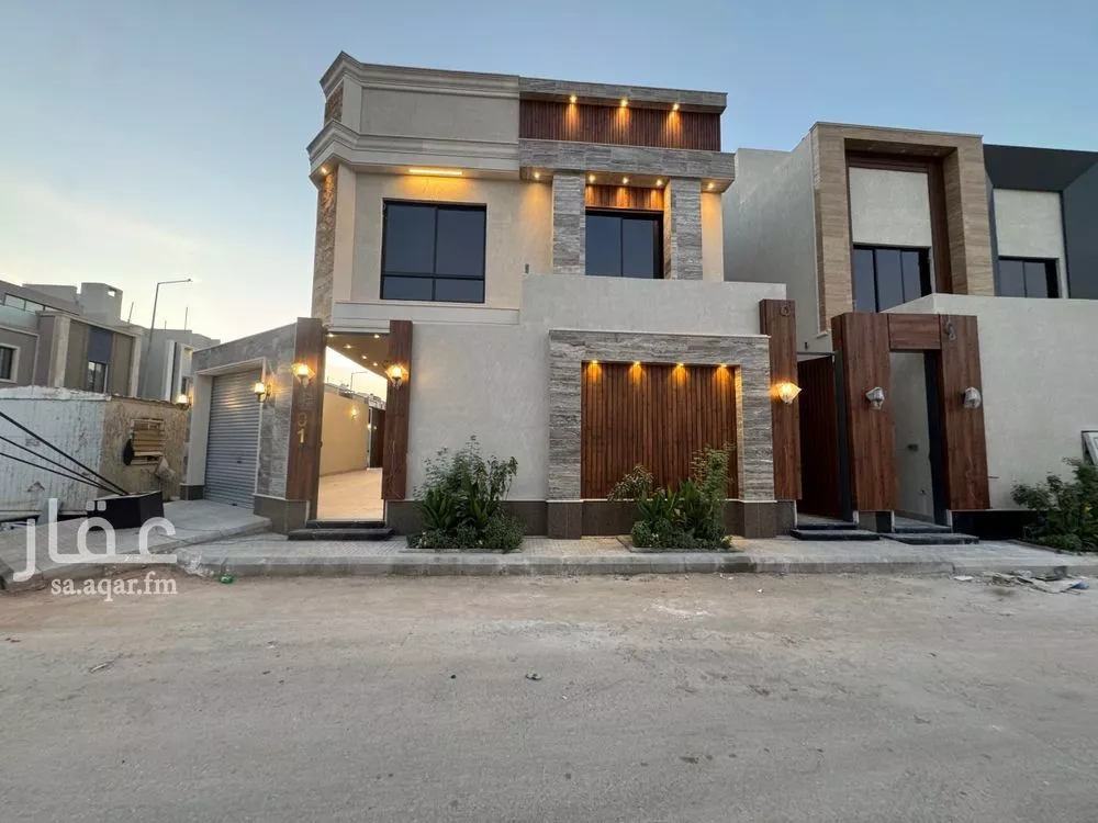5 bedroom villa in Al Rimal 1