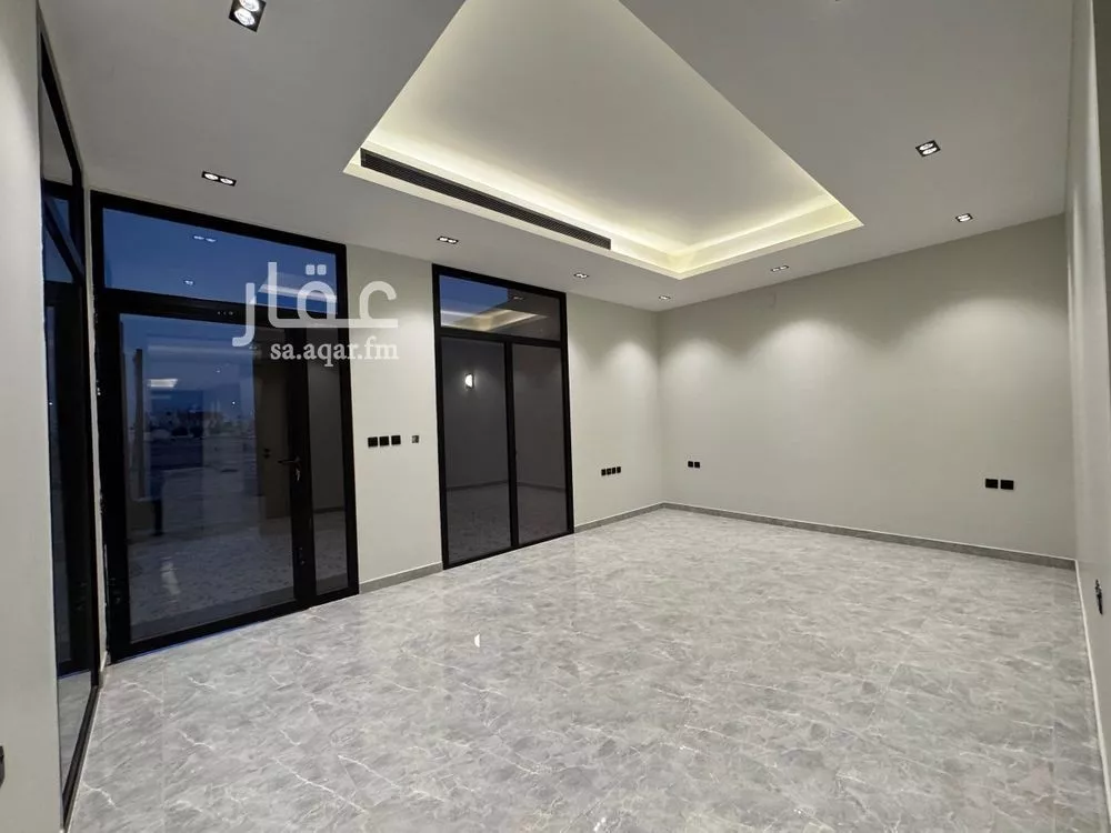 5 bedroom duplex in King Faisal 4