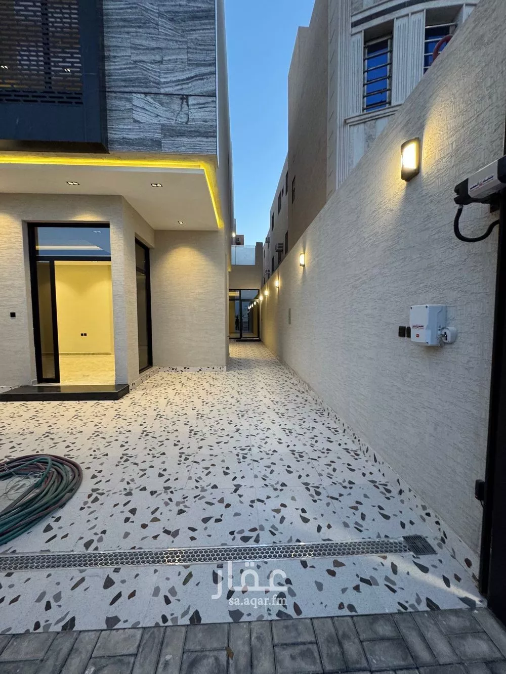 5 bedroom duplex in King Faisal 1