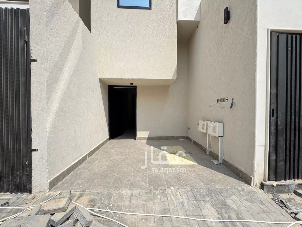 4 bedroom floor in Qurtubah 1