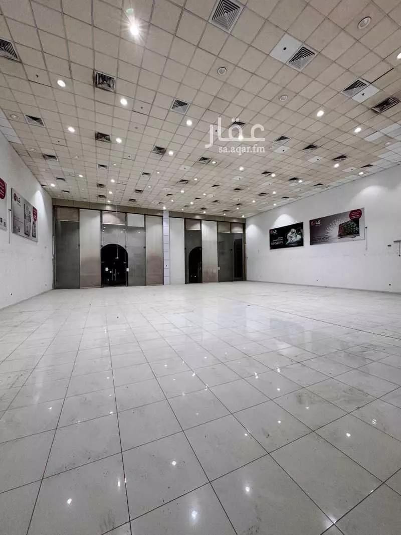 محل 500 م² في العانبس 4